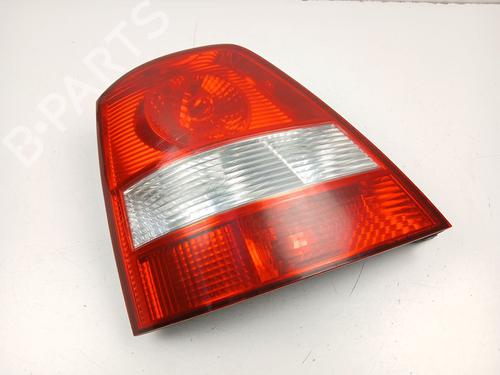 Højre baglygte KIA SORENTO I (JC) 2.5 CRDi 4WD (140 hp) 31292226
