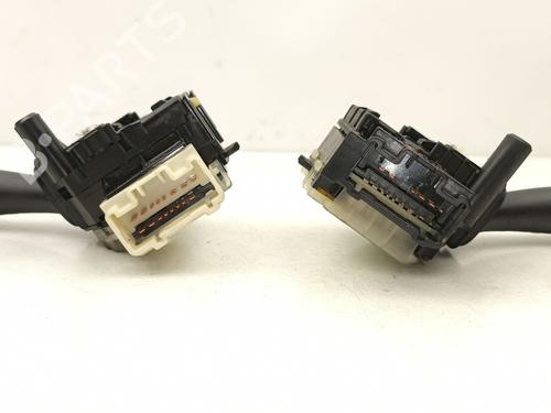 Steering column stalk TOYOTA AVENSIS (_T25_) 1.8 VVT-i (ZZT251_, ZZT251R) | BP15712975I23 