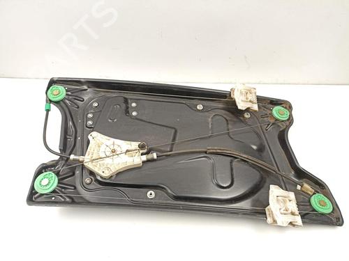 Used Front left window mechanism Front left window mechanism LAND ROVER DISCOVERY III (L319) 2.7 TD 4x4 (190 hp) 24331747 24331747