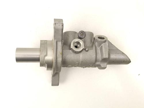 Brake master cylinder RENAULT MEGANE IV Hatchback (B9A/M/N_) 1.3 TCe 140 (B9NB) | BP37441634M77 - Image 7