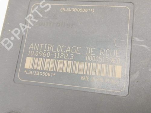 ABS pump CITROËN C5 I (DC_) 2.0 HDi (DCRHZB, DCRHZE) | BP35802097M43  - Image 9
