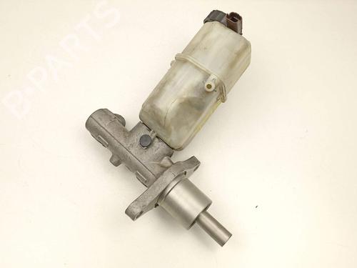 brake-master-cylinder-peugeot-508-i-8d_-2010-2011-2012-2013-2014-2015-2016-2017-2018-37441610 main image