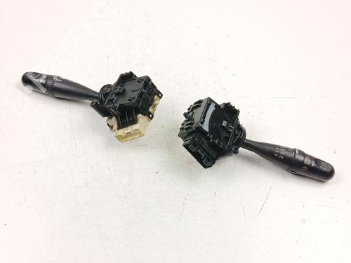 Used Steering column stalk SUZUKI GRAND VITARA II (JT, TE, TD) 1.9 DDiS All-wheel Drive (JT419, TD44, JB419WD, JB419XD,... (129 hp) 30182918