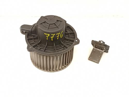 Used Heater blower motor HYUNDAI ACCENT II (LC) 1.5 CRDi (82 hp) 13932913