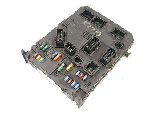 Used Fuse box Fuse box 17328992 17328992