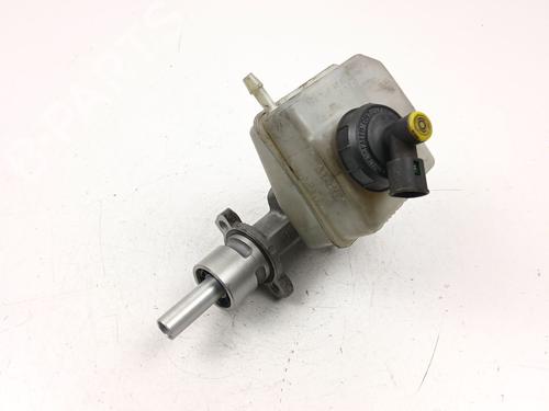 Used Brake master cylinder Brake master cylinder 37441926 37441926