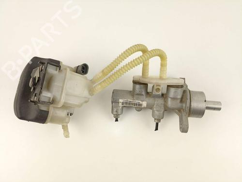 Used Brake master cylinder Brake master cylinder 37441499 37441499