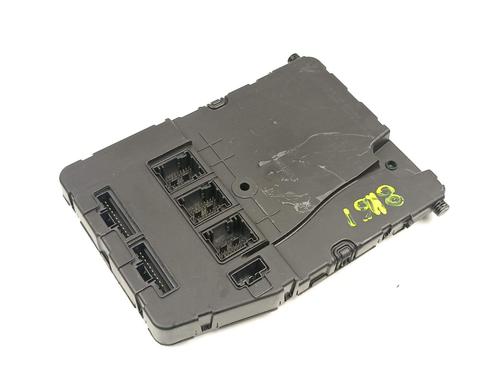 Used Fuse box Fuse box 21388765 21388765