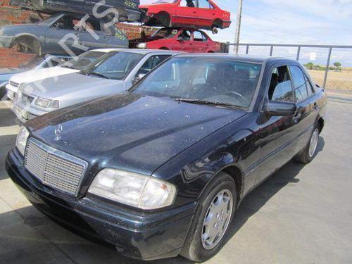 Used Parts MERCEDES-BENZ C-CLASS (W202) C 220 (202.022) 1330367
