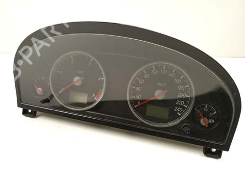 Used Instrument cluster FORD MONDEO III Saloon (B4Y) 2.0 TDCi (130 hp) 21175839