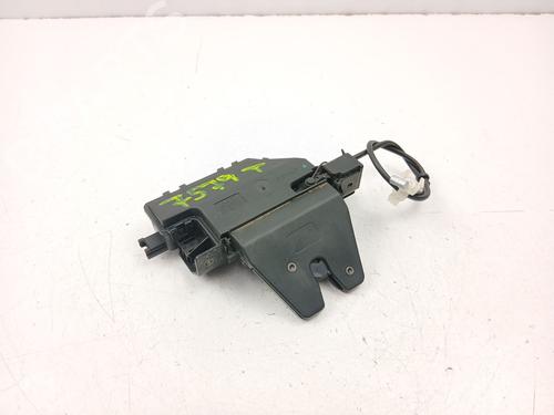 Used Tailgate lock BMW 3 (E90) 320 d (177 hp) 32997897