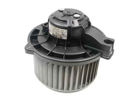 Varmeblæser TOYOTA COROLLA (_E12_) 1.6 VVT-i (ZZE121_, ZZE121R) (110 hp) 23337687