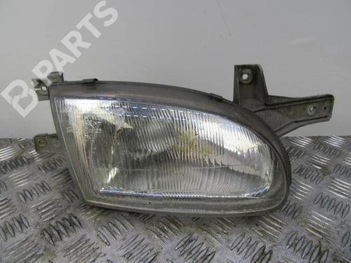 Used Right headlight HYUNDAI ACCENT Saloon (X-3) 1.3 i 12V (84 hp) 9860872