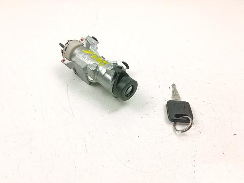 Used Ignition barrel AUDI A4 B5 (8D2) 2.6 quattro (150 hp) 32529895