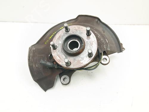 Used Right front steering knuckle Right front steering knuckle TOYOTA AURIS (_E15_) 2.2 D (ADE157_, ADE151_, ADE151R, ADE157R) (177 hp) 33434696 33434696