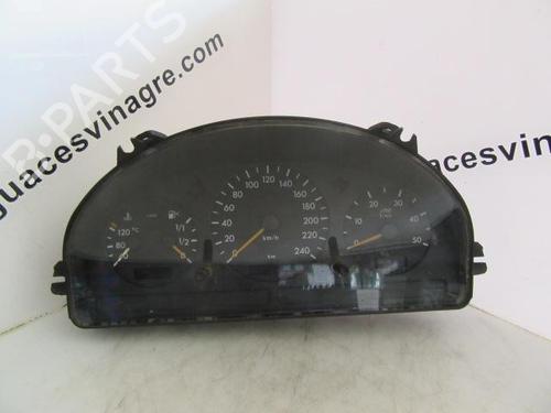 Used Instrument cluster MERCEDES-BENZ M-CLASS (W163) ML 270 CDI (163.113) (163 hp) 20117751