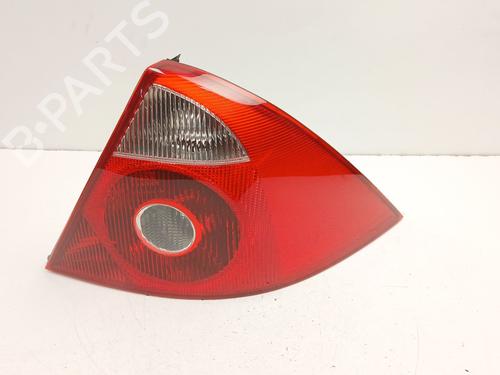 right-taillight-ford-mondeo-iii-saloon-b4y-2000-2001-2002-2003-2004-2005-2006-2007-36221468 main image