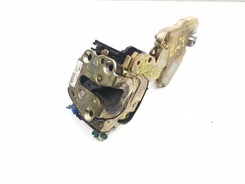 Used Front right lock NISSAN ALMERA TINO (V10) 2.2 dCi (136 hp) 16702581