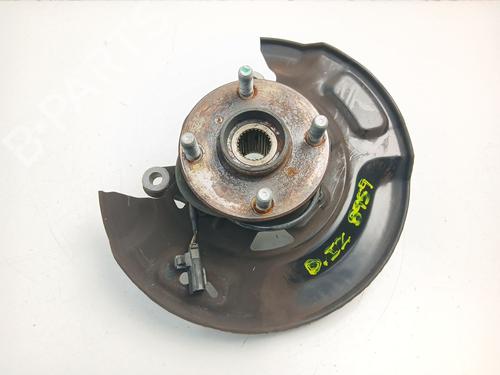 Used Left front steering knuckle Left front steering knuckle TOYOTA YARIS (_P13_) 1.5 Hybrid (NHP130_, NHP130) (101 hp) 33329120 33329120