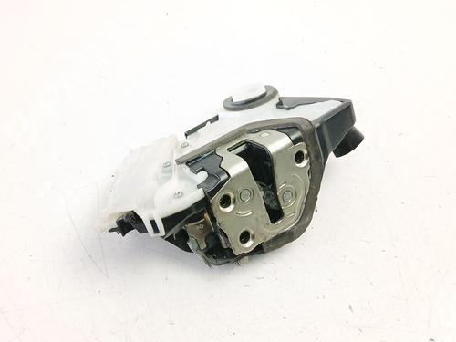 Used Front right lock Front right lock TOYOTA YARIS (_P13_) 1.5 Hybrid (NHP130_, NHP130) (101 hp) 33294851 33294851