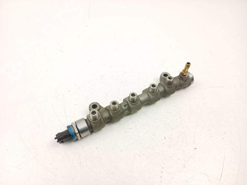Used Injection rail Injection rail 33016535 33016535