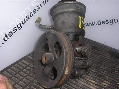 Used Steering pump Steering pump TOYOTA YARIS (_P1_) 1.0 (SCP10_, SCP10R) (68 hp) 12067935 12067935