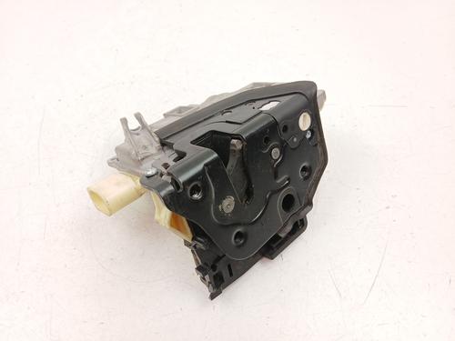 Zamek drzwi przednich prawych VW PASSAT B6 Variant (3C5) 2.0 TDI | BP29592781C97 