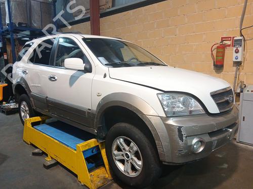 Gebruikte KIA SORENTO I (JC) 2.5 CRDi 4WD (140 hp) 4378470 Onderdelen