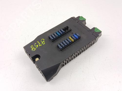 Used Fuse box VW LT 28-46 II Van (2DA, 2DD, 2DH) 2.5 TDI (109 hp) 28948827