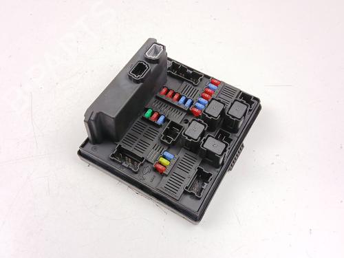 Used Fuse box RENAULT KOLEOS I (HY_) 2.0 dCi 4x4 (HY0K) (150 hp) 26960850