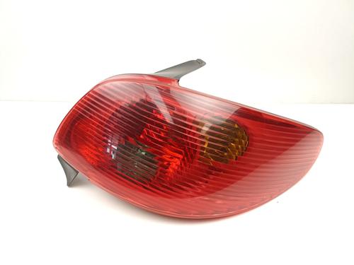 Used Right taillight PEUGEOT 206 Hatchback (2A/C) 1.4 i (75 hp) 17867902