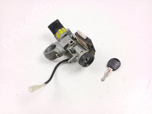 Used Ignition barrel CHEVROLET AVEO / KALOS Saloon (T250, T255) 1.4 (94 hp) 31601518