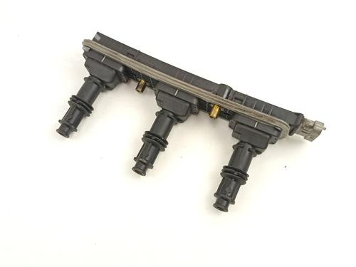 Used Ignition coil OPEL VECTRA B (J96) 2.6 i V6 (F19) (170 hp) 24698310