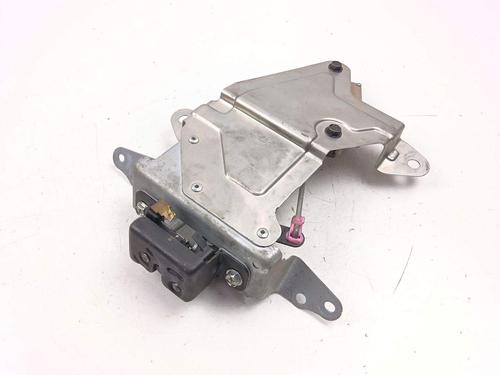 Used Tailgate lock Tailgate lock 32081239 32081239