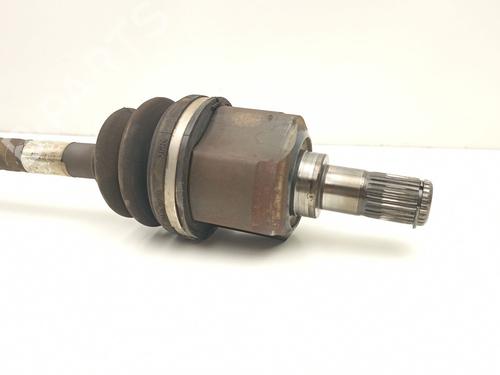 Left front driveshaft HYUNDAI ELANTRA III Saloon (XD) 2.0 CRDi | BP13951249M38 