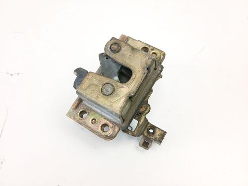 Venstre fortil lås Venstre fortil lås OPEL CORSA A TR (S83) 1.5 D (F11, M11, F19, M19) (50 hp) 37376530 37376530