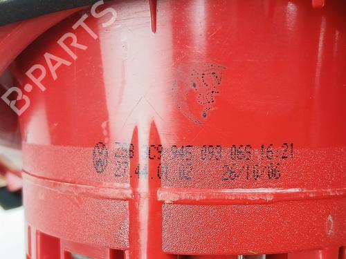 Venstre baglygte bagklap VW PASSAT B6 Variant (3C5) 2.0 TDI | BP29590073C79 
