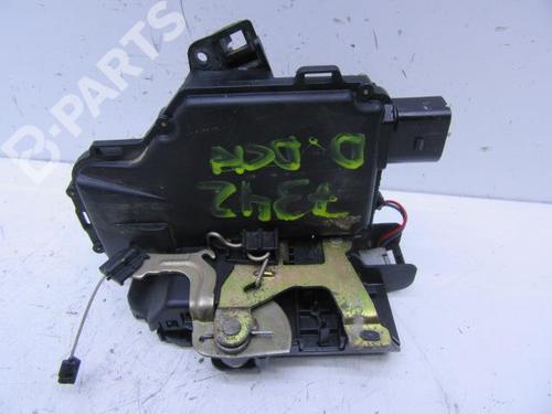 Used Front right lock SKODA OCTAVIA I (1U2) 1.9 TDI (90 hp) 9819887
