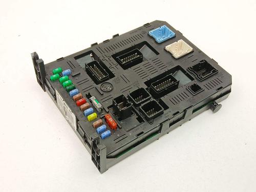 Used Fuse box Fuse box 26438412 26438412