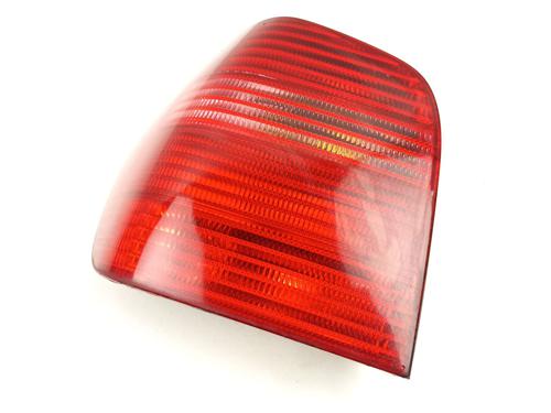 Used Left taillight VW POLO (6N2) 1.4 TDI (75 hp) 21596838