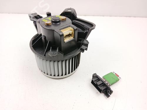 Used Heater blower motor OPEL CORSA D (S07) 1.3 CDTI (L08, L68) (75 hp) 32305683