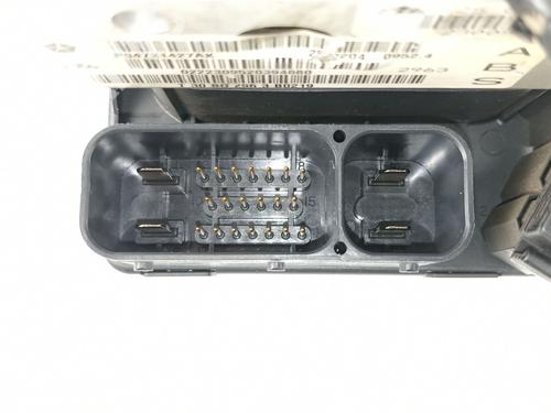 ABS pump CHRYSLER VOYAGER IV (RG, RS) 2.5 CRD | BP12173261M43 