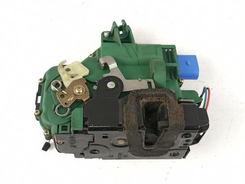 Used Front left lock VW POLO (9N_, 9A_) 1.2 12V (64 hp) 11816236