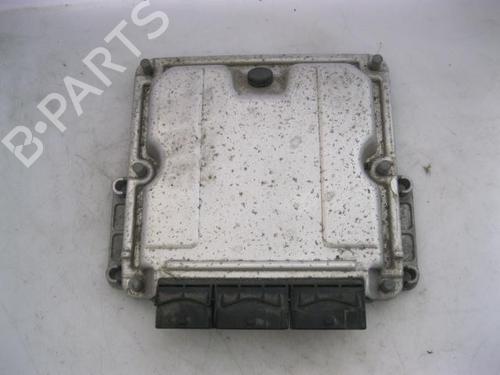 Used Electronic module RENAULT LAGUNA II Grandtour (KG0/1_) 2.0 dCi (KG1S) (173 hp) 20116833