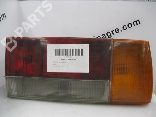 Right taillight PEUGEOT 505 (551A) 2.3 D (69 hp) 12098837