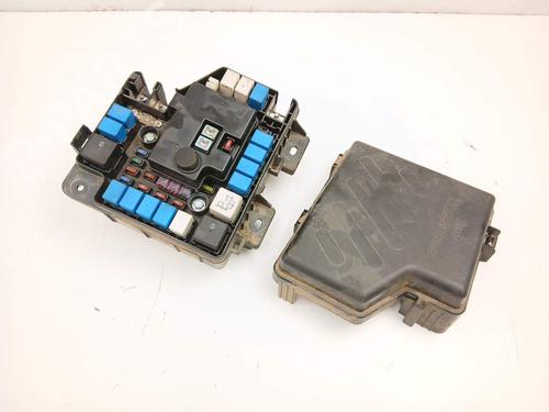 Used Fuse box Fuse box 37272699 37272699