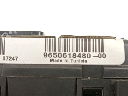 Fuse box CITROËN XSARA PICASSO (N68) 1.6 16V | BP23199726E1 