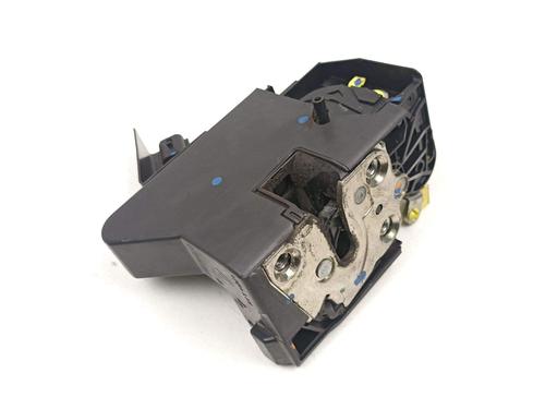 rear-left-lock-dacia-sandero-ii-15-blue-dci-95-b8jl-825033585r-2012-21788999 main image