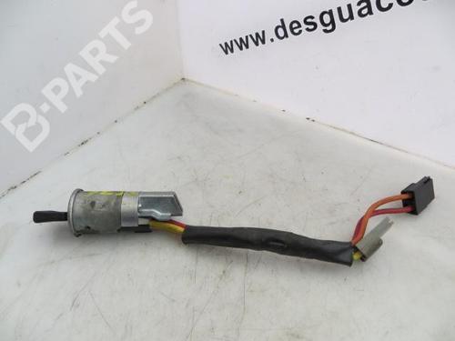 Used Ignition barrel RENAULT TRAFIC Van (T_, P_, V_) 2.1 D (58 hp) 11955689