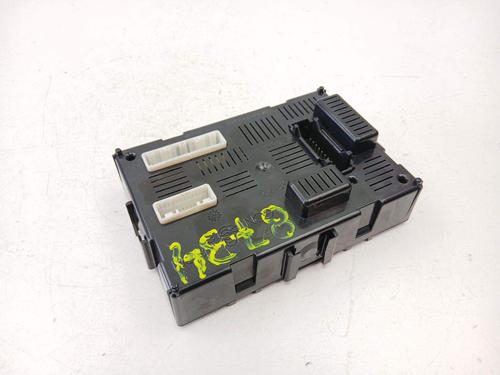 Used Fuse box Fuse box RENAULT CLIO III (BR0/1, CR0/1) 1.5 dCi (BR17, CR17) (86 hp) 27930689 27930689
